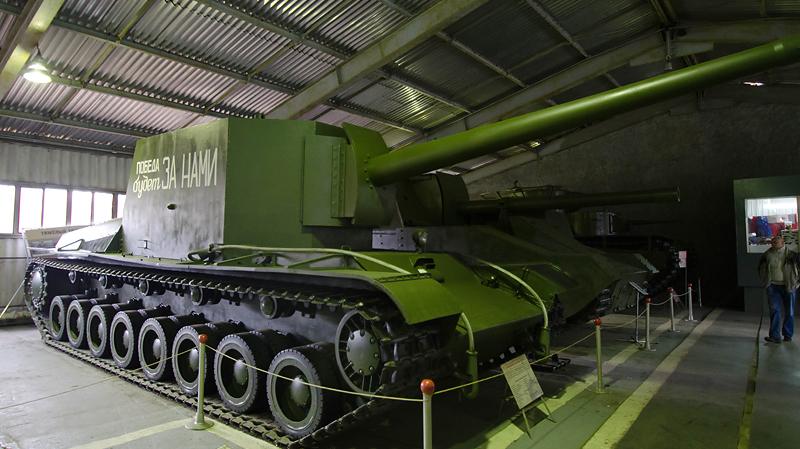 SU-100Y a obr který vznikl skoro proti vlastní logice