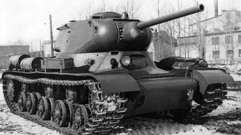 Těžký tank KV-13: Experimentální sovětský kolos z roku 1942