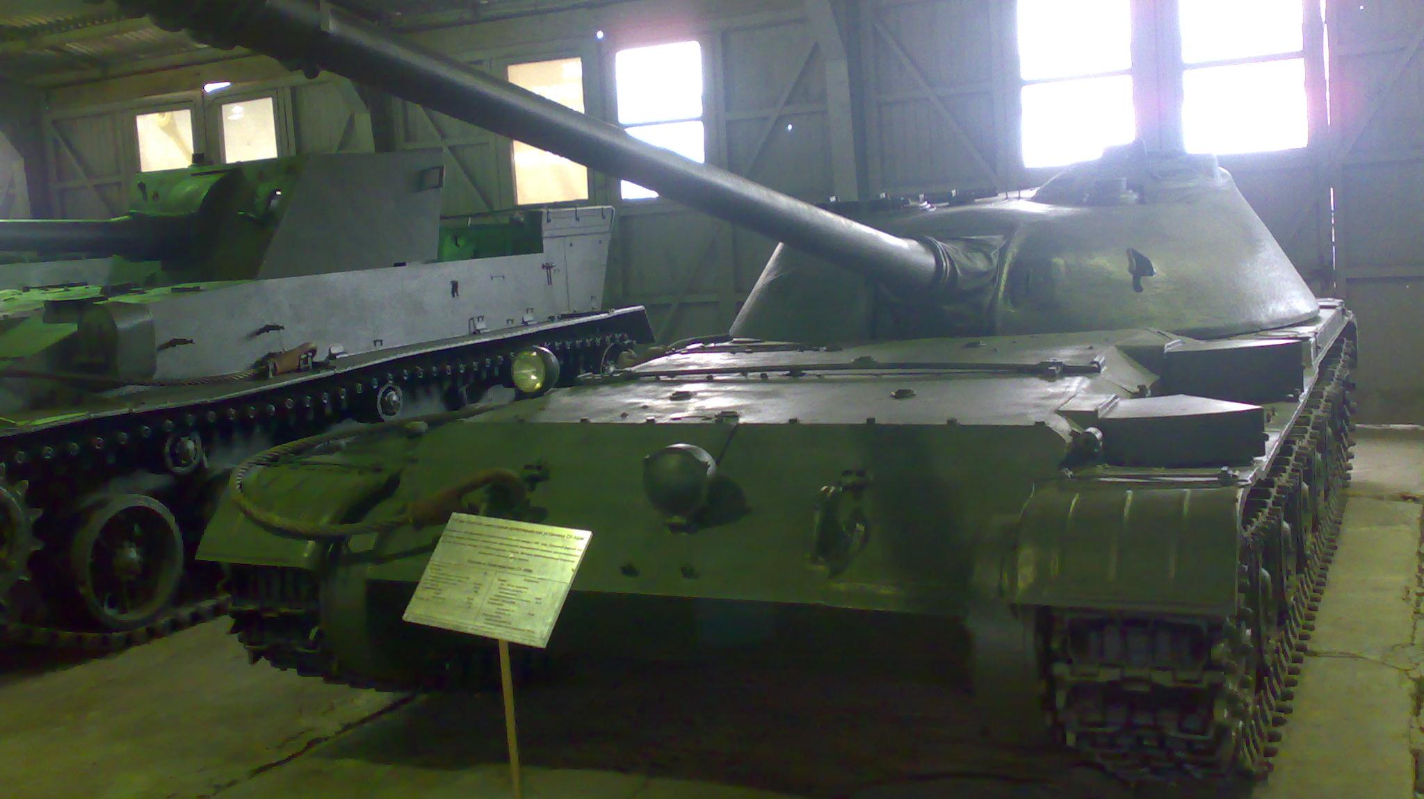 Objekt 416: Sovětský tank ve kterém seděl řidič v otáčející se věži