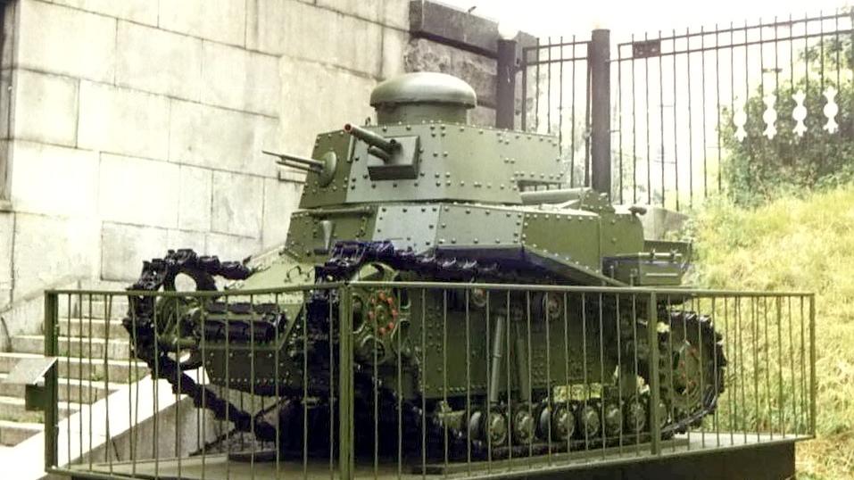 T-18: První sovětský tank a nástupce Renault FT         