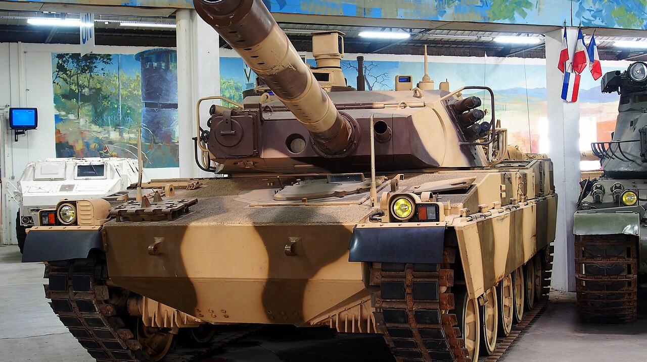 AMX 40 a stroj který proslul víc vzhledem než silou