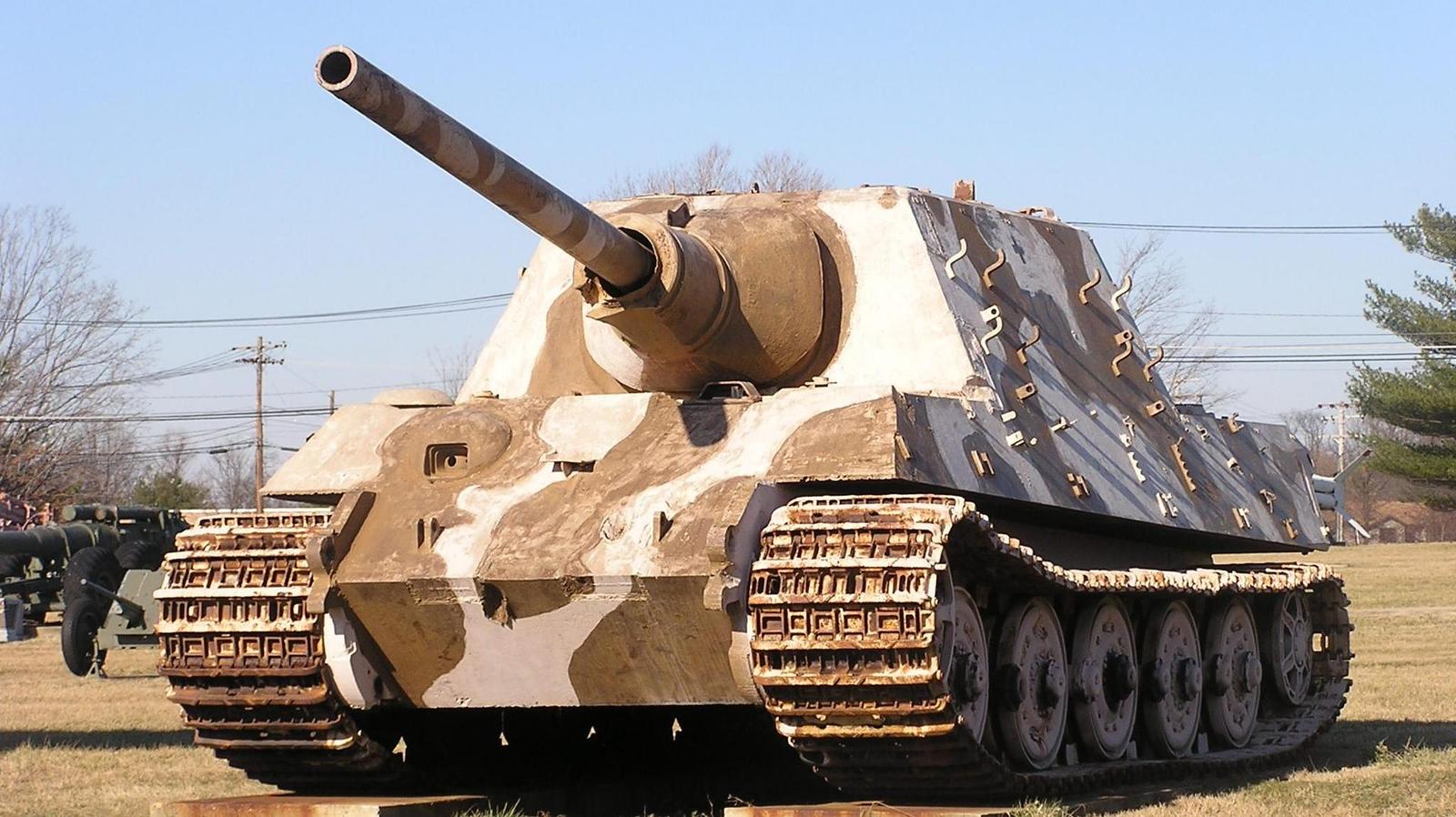  Jagdtiger: Ocelová pevnost bez věže se smrtelným dělem