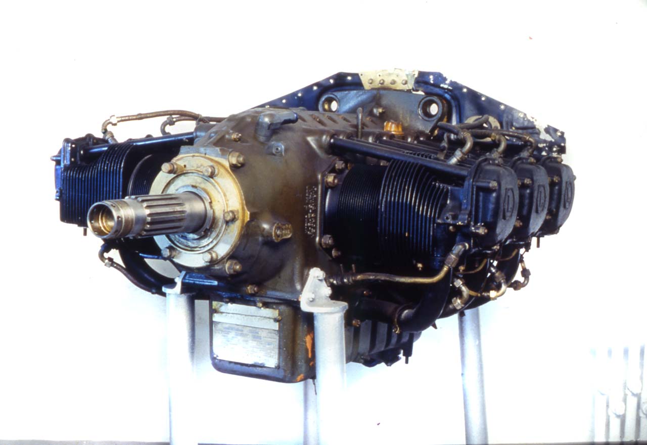 Motor z M22 Locust
